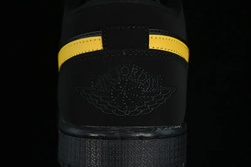 All categories Air Jordan Jordan series basketball shoes Air Jordan 1 Low Z version Air Jordan 1 Low AJ1 Joe 1 black gold hook low-top cultural leisure sports sneakers 553558-071